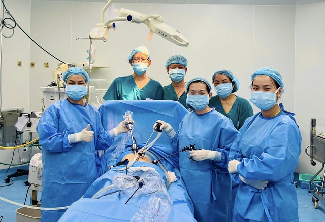 Thai ngoài tử cung vỡ lúc rạng sáng và hành trình cứu thai phụ tại Cần Giờ- Ảnh 1. Thai ngoài tử cung vỡ lúc rạng sáng và hành trình cứu thai phụ tại Cần Giờ- Ảnh 1.