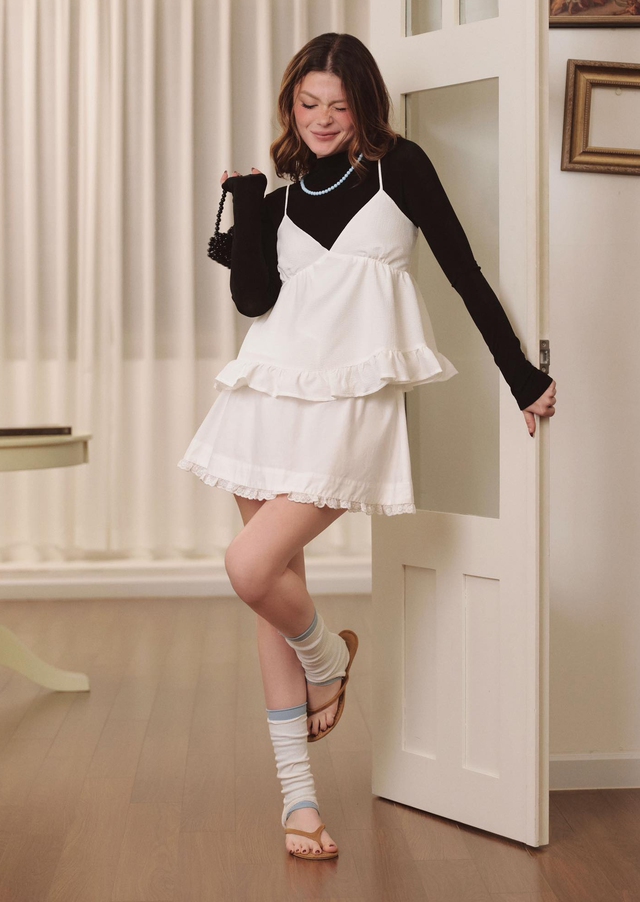 Công thức phối đồ sang trọng, đẹp mắt chỉ với hai tông màu đen trắng Công thức phối đồ sang trọng, đẹp mắt chỉ với hai gam màu đen trắng - Ảnh 10.