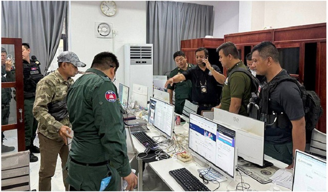 Campuchia, Hàn Quốc cùng triệt phá mạng lưới lừa đảo trực tuyến, bắt 50 người - Ảnh 1.
