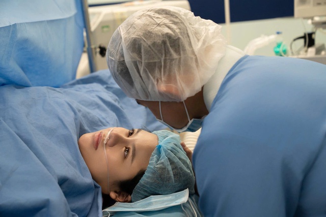 Ca sĩ Thái Trinh 'lên chức' ở tuổi 32 - Ảnh 2.