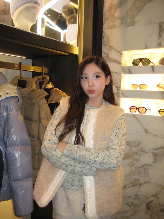 ‘Biến hình’ với vẻ ngoài cá tính và ấn tượng với áo gile - Ảnh 3.