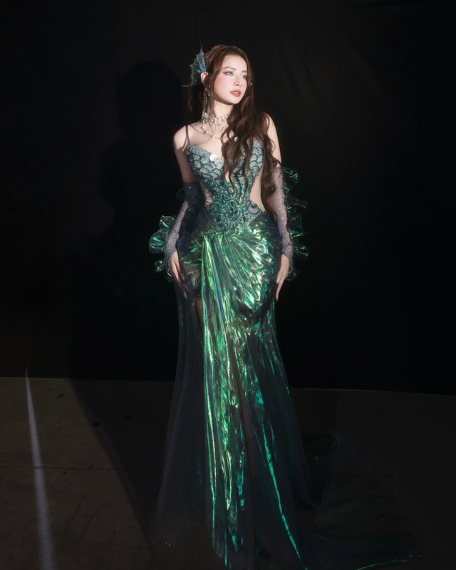 Trang phục sequin chiếm sóng mùa lễ hội, biến bạn thành tâm điểm chú ý - Ảnh 7.