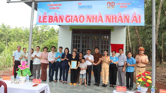 Báo Thanh Niên bàn giao 2 căn nhà nhân ái tại Đồng Nai- Ảnh 1. Báo Thanh Niên bàn giao 2 căn nhà nhân ái tại Đồng Nai- Ảnh 1.