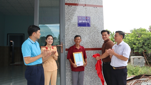 Báo Thanh Niên bàn giao 2 căn nhà nhân ái tại Đồng Nai- Ảnh 2. Báo Thanh Niên bàn giao 2 căn nhà nhân ái tại Đồng Nai- Ảnh 2.