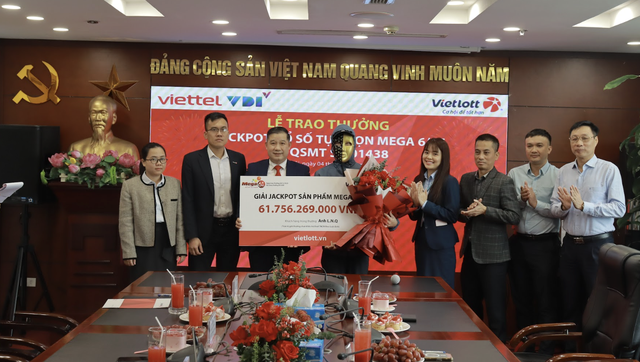 Mua vé Vietlott trên điện thoại, một người ở Hà Nội trúng gần 62 tỉ đồng- Ảnh 2. Mua vé Vietlott trên điện thoại, một người ở Hà Nội trúng gần 62 tỉ đồng- Ảnh 2.