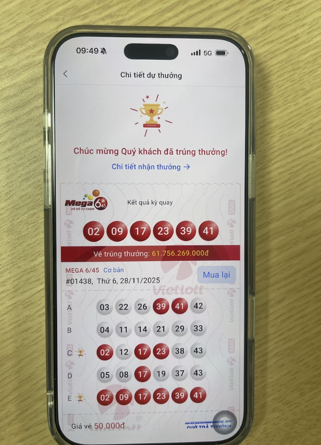 Mua vé Vietlott trên điện thoại, một người ở Hà Nội trúng gần 62 tỉ đồng- Ảnh 1. Mua vé Vietlott trên điện thoại, một người ở Hà Nội trúng gần 62 tỉ đồng- Ảnh 1.