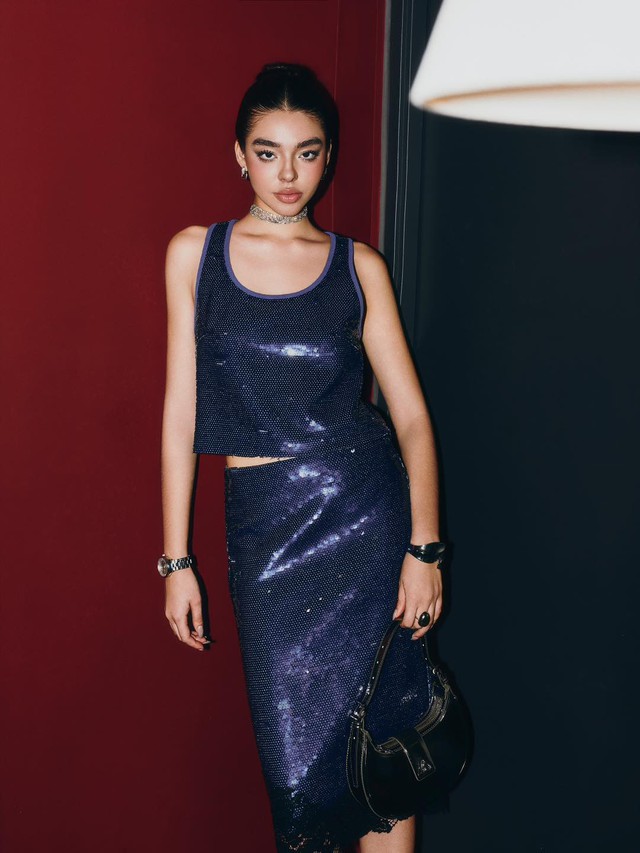 Không chỉ quần jeans xanh, sắc xanh lam, xanh ngọc bích ‘lên ngôi’ mùa xuân 2026- Ảnh 7. Không chỉ quần jeans xanh, sắc xanh lam, xanh ngọc bích ‘lên ngôi’ mùa xuân 2026- Ảnh 7.