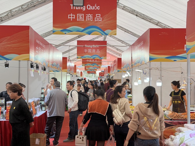 Hợp tác phát triển kinh tế Việt - Trung tại Hội chợ thương mại 2025 - Ảnh 1.