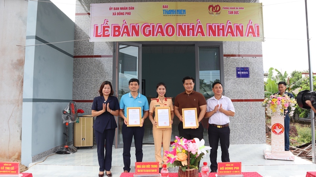 Báo Thanh Niên bàn giao 2 căn nhà nhân ái tại Đồng Nai- Ảnh 5. Báo Thanh Niên bàn giao 2 căn nhà nhân ái tại Đồng Nai- Ảnh 5.