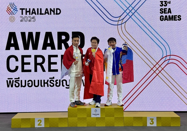 Nước mắt nhà vô địch SEA Games 33 Nguyễn Văn Khánh Phong: 'Ba ơi, con đã làm được rồi'- Ảnh 2.