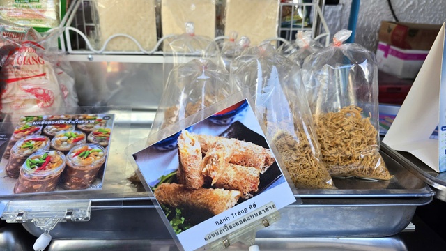 Chàng trai Hà Nội khơi nguồn sản phẩm Việt Nam vào đất Thái- Ảnh 5. Chàng trai Hà Nội khơi nguồn sản phẩm Việt Nam vào đất Thái- Ảnh 5.