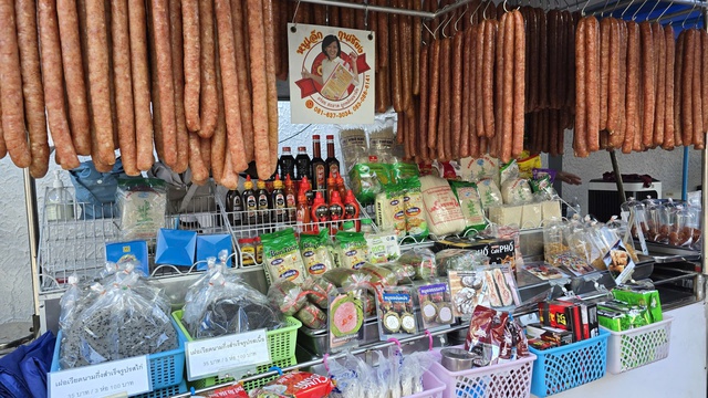 Chàng trai Hà Nội khơi nguồn sản phẩm Việt Nam vào đất Thái- Ảnh 2. Chàng trai Hà Nội khơi nguồn sản phẩm Việt Nam vào đất Thái- Ảnh 2.