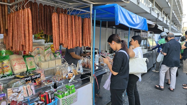 Chàng trai Hà Nội khơi nguồn sản phẩm Việt Nam vào đất Thái- Ảnh 3. Chàng trai Hà Nội khơi nguồn sản phẩm Việt Nam vào đất Thái- Ảnh 3.