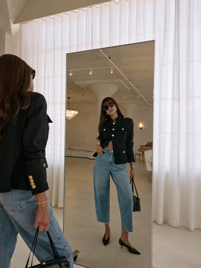 Không thể rời mắt với các bản phối từ quần jeans và áo tweed- Ảnh 4. Không thể rời mắt với các bản phối từ quần jeans và áo tweed- Ảnh 4.