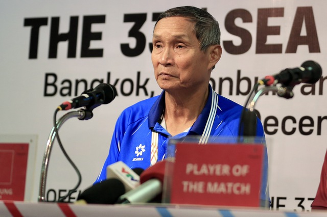 HLV Mai Đức Chung tiết lộ bí quyết ‘lách qua cửa hẹp’ vào bán kết, HLV Myanmar xin lỗi vì thua Việt Nam- Ảnh 1. HLV Mai Đức Chung tiết lộ bí quyết ‘lách qua cửa hẹp’ vào bán kết, HLV Myanmar xin lỗi vì thua Việt Nam - Ảnh 1.