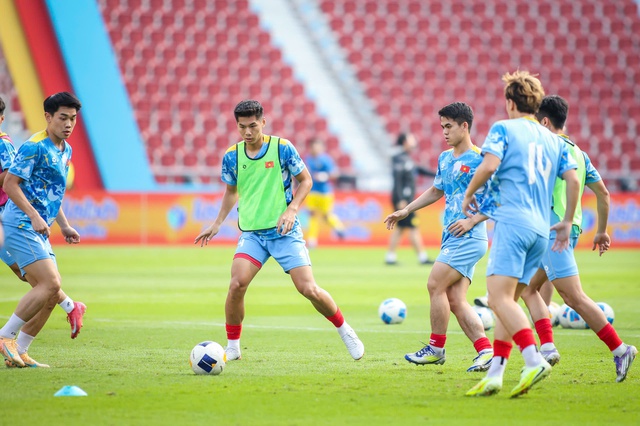 ການແຂ່ງຂັນບານເຕະຊີເກມ 33, ຫວຽດນາມ U.23 0-0 ມາເລເຊຍ U.23: ເລວິກ ເລີ່ມຕົ້ນ, ບຸກບຸກເຂົ້າຮອບ - ພາບທີ 5.