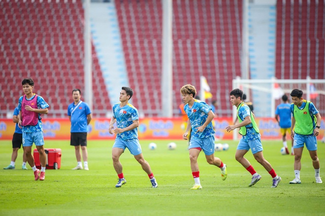 ການແຂ່ງຂັນບານເຕະຊີງແຊ໋ມ 33, ຫວຽດນາມ U.23 0-0 ມາເລເຊຍ U.23: ເລວິກ ເລີ່ມຕົ້ນ, ບຸກບຸກເຂົ້າຮອບ (ພາບ 2).