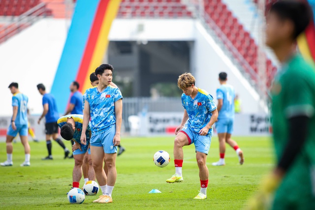 ການແຂ່ງຂັນບານເຕະຊີເກມ 33, ຫວຽດນາມ U.23 0-0 ມາເລເຊຍ U.23: ເລວິກ ເລີ່ມຕົ້ນ, ບຸກບຸກເຂົ້າຮອບ - ພາບທີ 4.