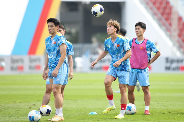 ການແຂ່ງຂັນບານເຕະຊີເກມ 33, ຫວຽດນາມ U.23 0-0 ມາເລເຊຍ U.23: ເລວິກເຕີ ເປີດຕົວ, ບຸກບຸກເຂົ້າຮອບ (ພາບ 3).