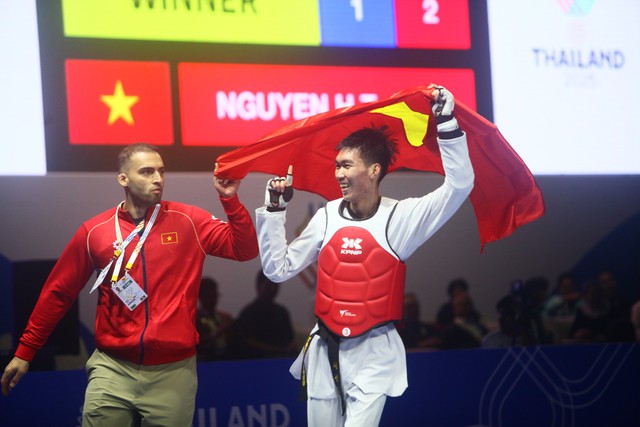 Nguyễn Hồng Trọng: Đánh bại tượng đài SEA Games, đoạt HCV thứ 2 cho taekwondo Việt Nam- Ảnh 1. Nguyễn Hồng Trọng: Đánh bại tượng đài SEA Games, đoạt HCV thứ 2 cho taekwondo Việt Nam- Ảnh 1.
