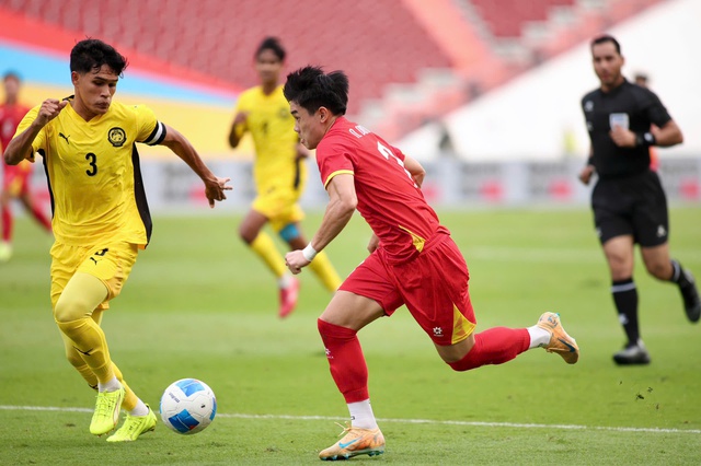 Đình Bắc ngày càng toàn diện, U.23 Việt Nam càng biến hóa: Sẽ thắng bán kết, không khác được!- Ảnh 1. Đình Bắc ngày càng toàn diện, U.23 Việt Nam càng biến hóa: Sẽ thắng bán kết, không khác được!- Ảnh 1.