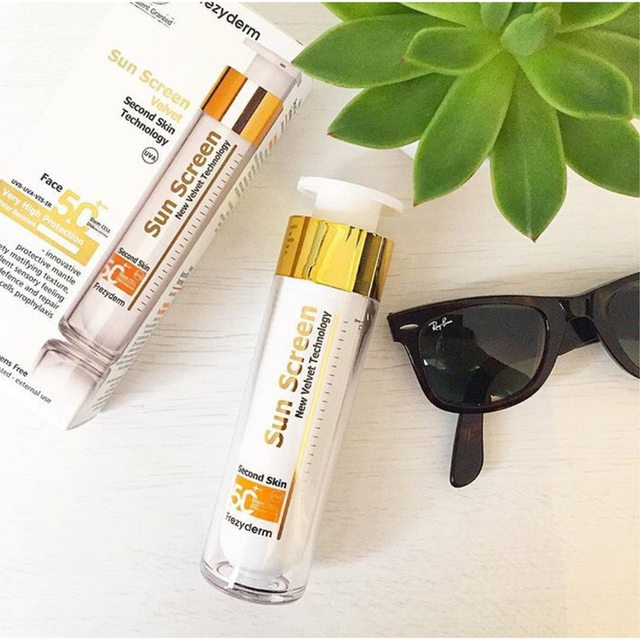 Top 10 kem chống nắng cho da dầu mướt mịn mà không bóng nhờn, không gây mụn- Ảnh 2. Top 10 kem chống nắng cho da dầu mướt mịn mà không bóng nhờn, không gây mụn- Ảnh 2.