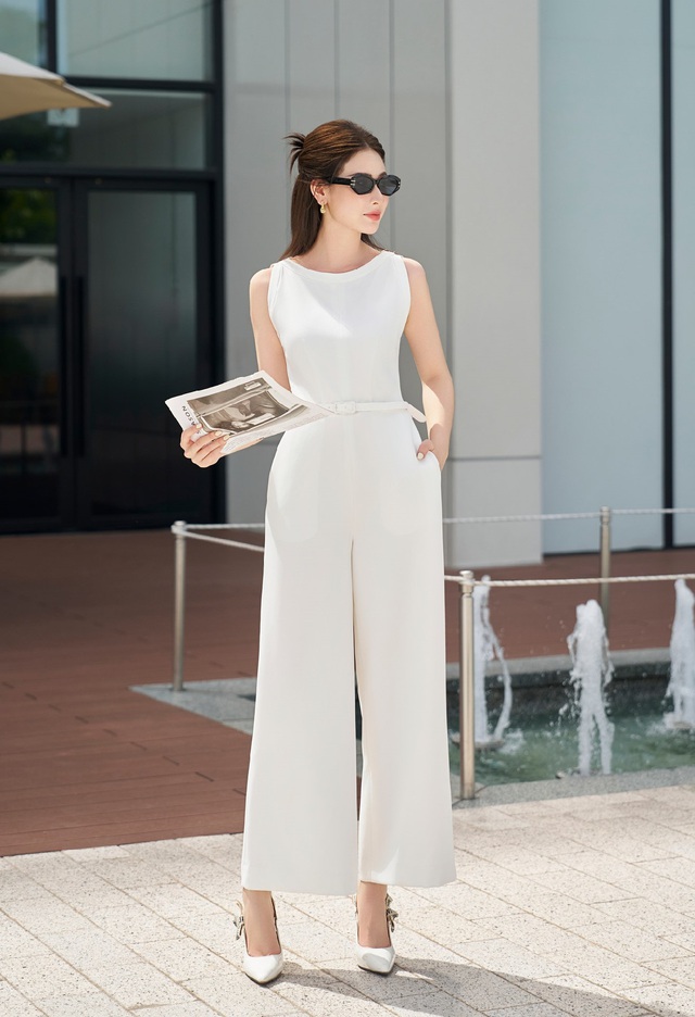 Jumpsuit 'càn quét' tủ đồ phái đẹp, đi làm đi chơi đều hợp- Ảnh 3. Jumpsuit 'càn quét' tủ đồ phái đẹp, đi làm đi chơi đều hợp- Ảnh 3.