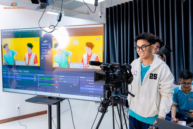 Chuỗi Open Day Trường đại học FPT thu hút gần 10.000 học sinh THPT- Ảnh 4. Chuỗi Open Day Trường đại học FPT thu hút gần 10.000 học sinh THPT- Ảnh 4.