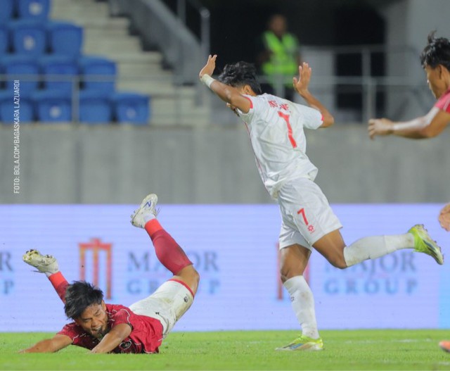 Báo Indonesia đau xót: 'Thật bi thương cho cầu thủ khi mất vé bán kết vào tay U.23 Malaysia'- Ảnh 2. Báo Indonesia đau xót: 'Thật bi thương cho cầu thủ khi mất vé bán kết vào tay U.23 Malaysia'- Ảnh 2.