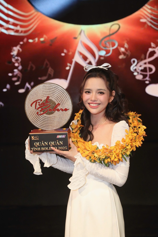 Lấy nước mắt giám khảo, diễn viên Hiền Trang trở thành quán quân 'Tình bolero'- Ảnh 4.