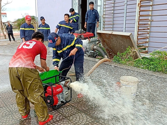 Vì sao chung cư Ecohome Nhơn Bình chậm khôi phục điện, nước sau 3 tuần lũ lớn?- Ảnh 2. Vì sao chung cư Ecohome Nhơn Bình chậm khôi phục điện, nước sau 3 tuần lũ lớn?- Ảnh 2.