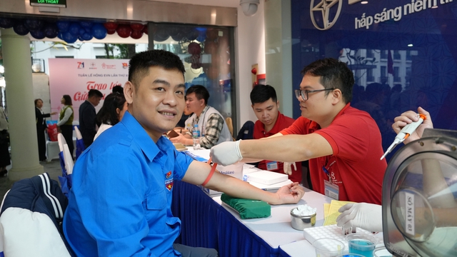 ‘Chốt’ tháng 11, EVNNPC có sản lượng điện tăng vọt, đóng điện vượt kế hoạch - Ảnh 4.