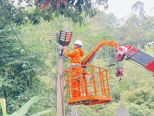 ‘Chốt’ tháng 11, EVNNPC có sản lượng điện tăng vọt, đóng điện vượt kế hoạch - Ảnh 5.