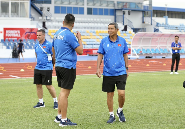 Trở lại s&acirc;n từng v&ocirc; địch AFF Cup, HLV Mai Đức Chung rất tin Việt Nam sẽ thắng Indonesia- Ảnh 3.