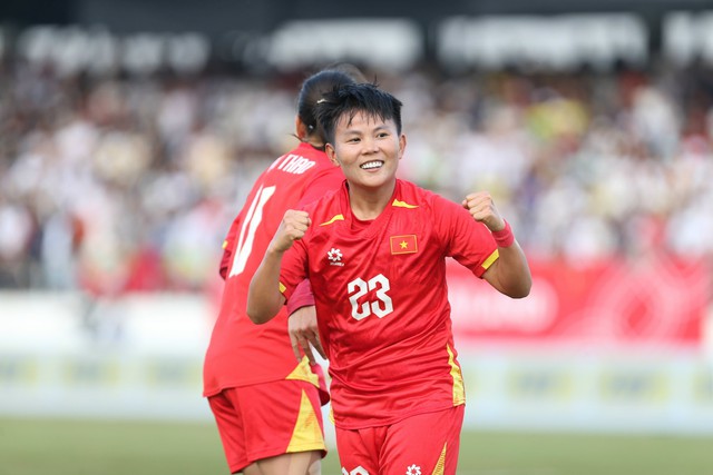 Những 'người hùng' đội tuyển nữ Việt Nam nói về chiến thắng: Món quà tuyệt vời tặng HLV Mai Đức Chung- Ảnh 1. Những 'người hùng' đội tuyển nữ Việt Nam nói về chiến thắng: Món quà tuyệt vời tặng HLV Mai Đức Chung- Ảnh 1.