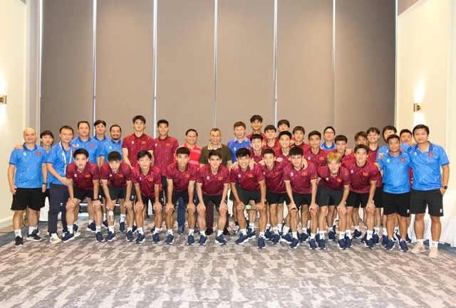 Chủ tịch VFF Trần Quốc Tuấn khen ngợi U.23 Việt Nam, luật bán kết có gì lạ?- Ảnh 1.