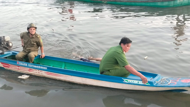 Phát hiện thi thể trôi trên sông Gành Hào- Ảnh 1.