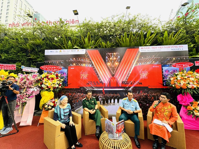 Nguyễn Á kể tiếp câu chuyện hòa bình bằng '80 năm – một Việt Nam vững tin'- Ảnh 1. Nguyễn Á kể tiếp câu chuyện hòa bình bằng '80 năm – một Việt Nam vững tin'- Ảnh 1.