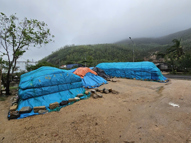 Gian nan nghề muối sau bão lũ - Ảnh 5.