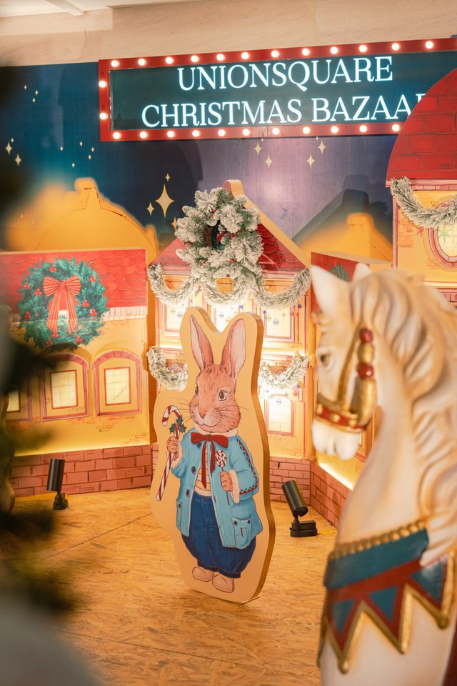 یک «دهکده کریسمس» خیره‌کننده درست در مرکز خرید - عکس ۲.