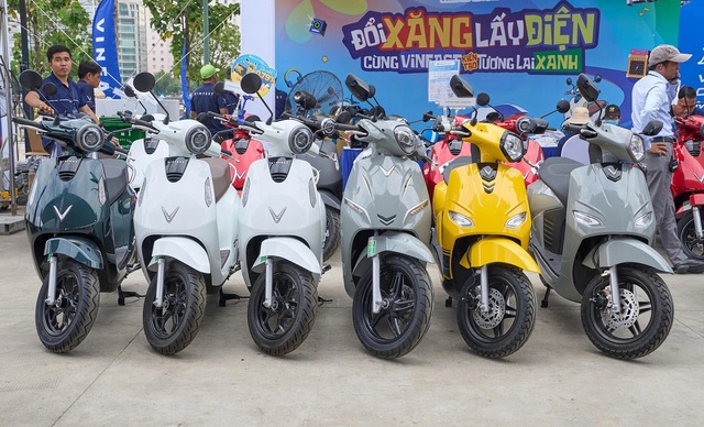 4 mẫu xe m&aacute;y điện giảm gi&aacute; mạnh dịp cận Tết - Ảnh 4.