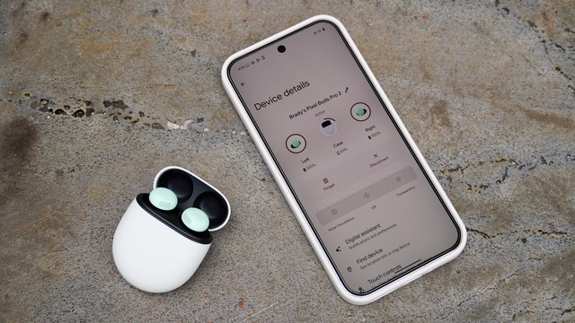 Google Translate mở dịch trực tiếp cho mọi tai nghe, Apple vẫn giới hạn AirPods - Ảnh 1.