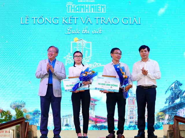 Cảm ơn B&aacute;o Thanh Ni&ecirc;n v&agrave; t&ocirc;i: H&agrave;nh tr&igrave;nh viết l&aacute;ch đầy cảm hứng - Ảnh 1.