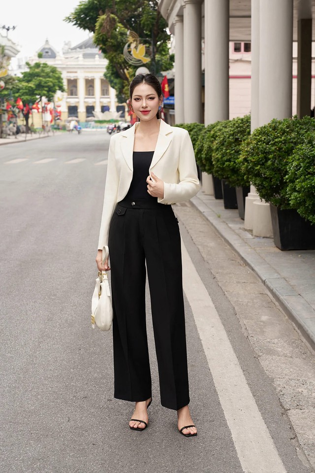 Áo blazer là điểm nhấn tinh tế cho vẻ ngoài nổi bật Áo blazer là điểm nhấn tinh tế cho vẻ ngoài nổi bật- Ảnh 6.