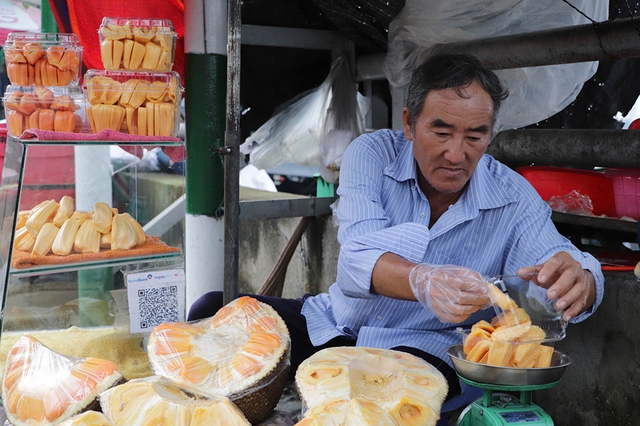 Những mùa tết trên ghe và cuộc sống bên Kênh Tẻ - Ảnh 1. Những mùa tết trên ghe và cuộc sống bên Kênh Tẻ - Ảnh 1.