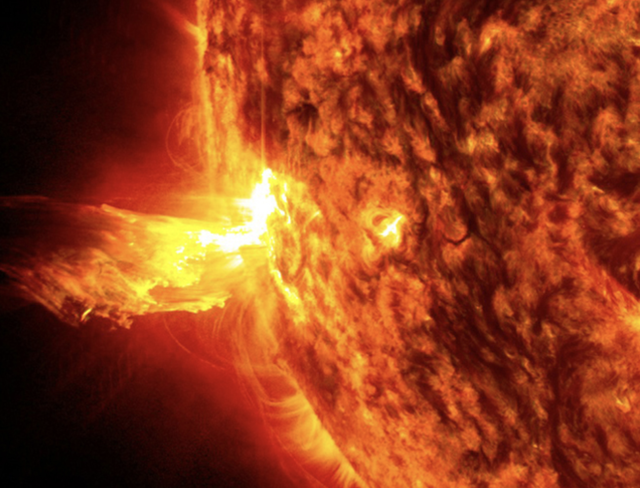 Tin bất ngờ về bão mặt trời hôm nay 14.12: Mặt trời… 'nghỉ ngơi' - Ảnh 1.