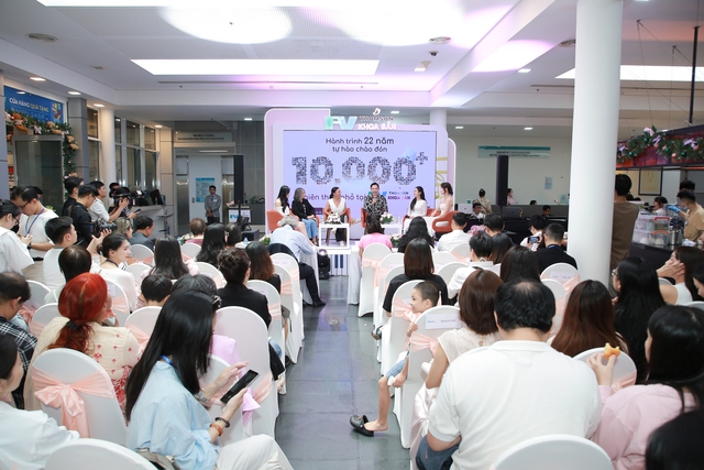 Bệnh viện FV chào đón cột mốc 10.000 em bé chào đời - Ảnh 2.