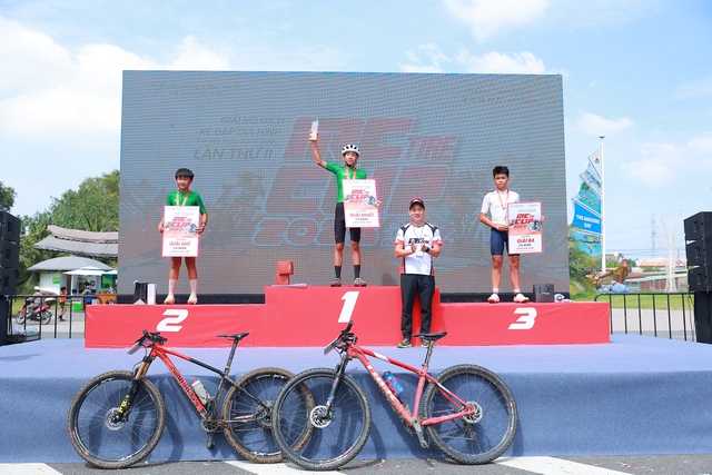 H&agrave;ng trăm tay đua xe đạp địa h&igrave;nh hội ngộ tại IRCtire Cup 2025- Ảnh 2.