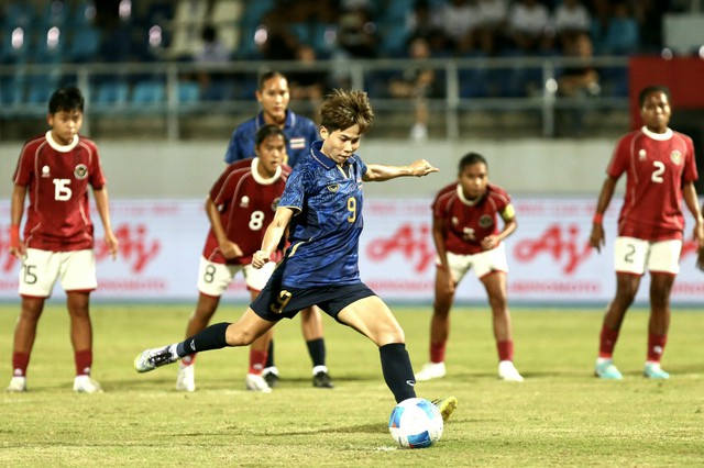 Bích Thùy và Hải Yến bất ngờ thành ‘đối thủ’ trong cuộc đua ghi nhiều bàn thắng nhất SEA Games?- Ảnh 3. Bích Thùy và Hải Yến bất ngờ thành ‘đối thủ’ trong cuộc đua ghi nhiều bàn thắng nhất SEA Games?- Ảnh 3.