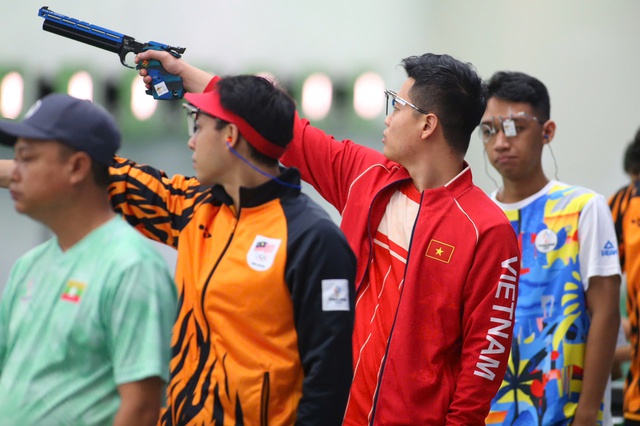 SEA Games 33: Chung kết bóng bàn đầy kịch tính, Thanh Phúc xin dừng thi sau 10 km đi bộ - Ảnh 2.